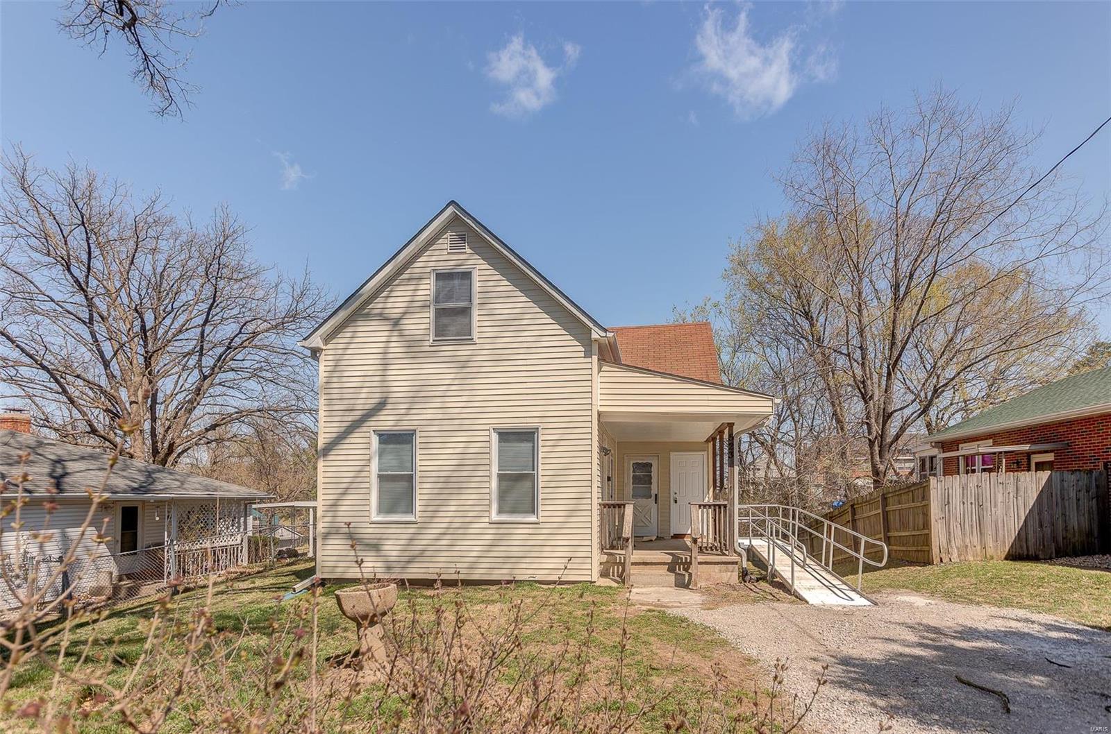 523 Mary Avenue