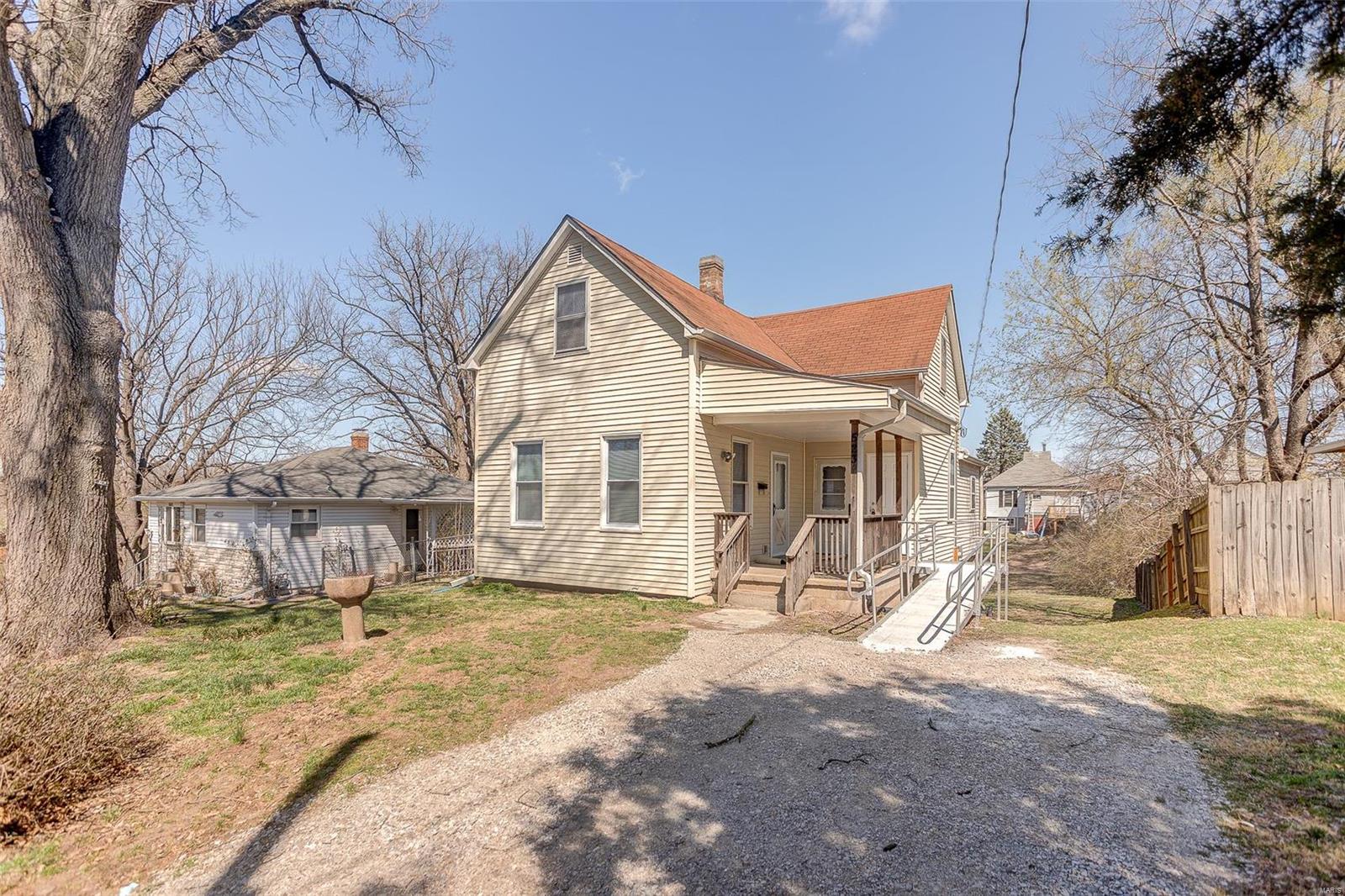 523 Mary Avenue