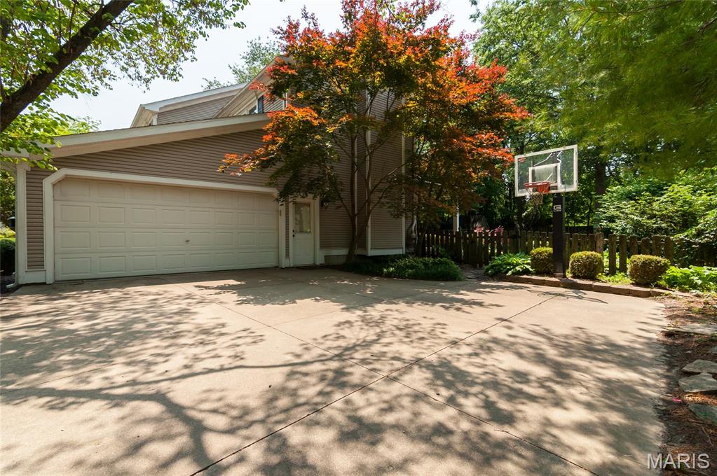 924 University Drive Drive