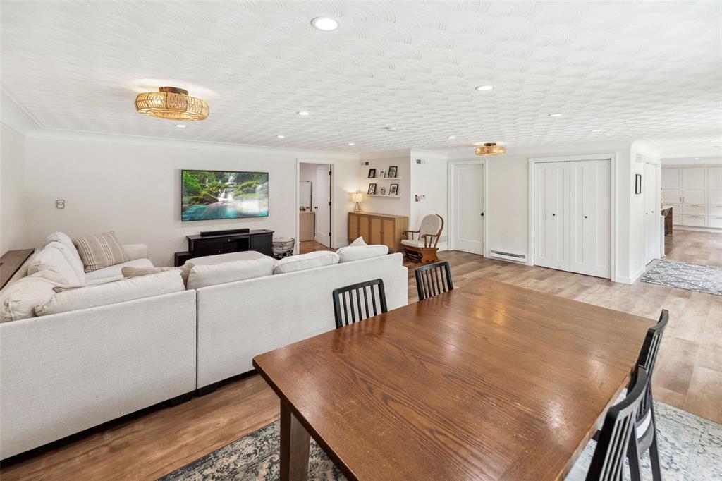 2100 Rose Knoll Lane
