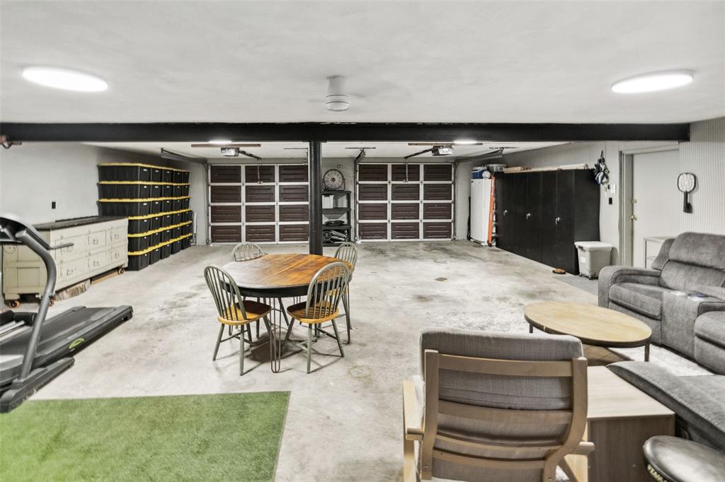 2100 Rose Knoll Lane