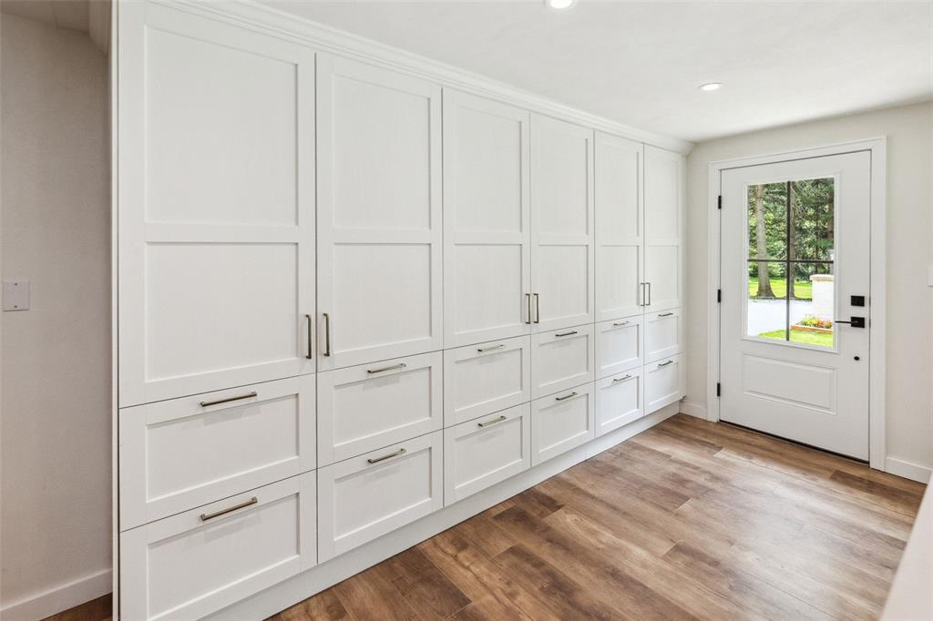 2100 Rose Knoll Lane