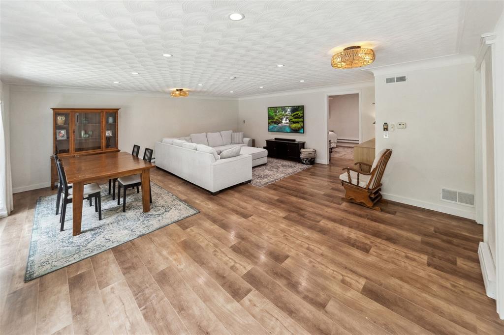 2100 Rose Knoll Lane