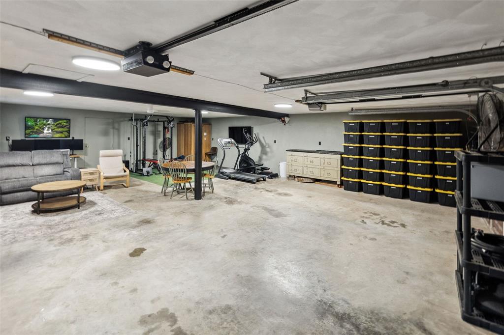 2100 Rose Knoll Lane