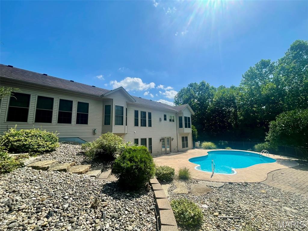 77 Woodcrest Drive