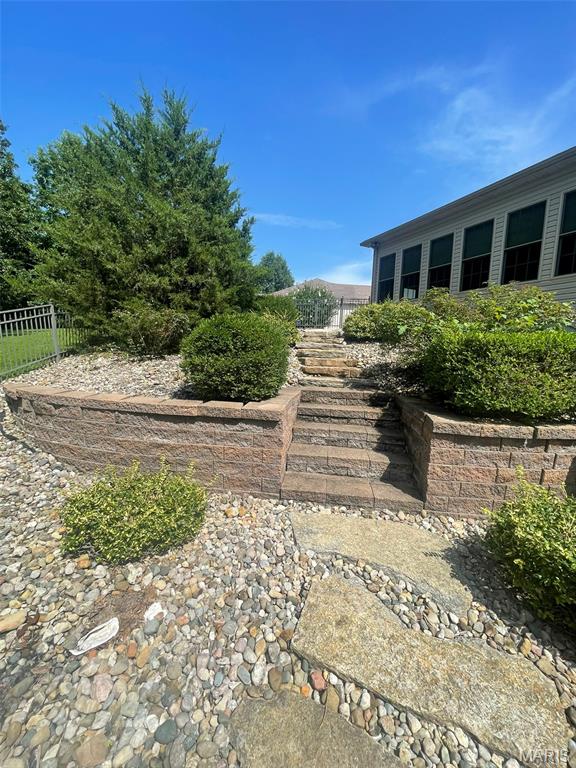 77 Woodcrest Drive