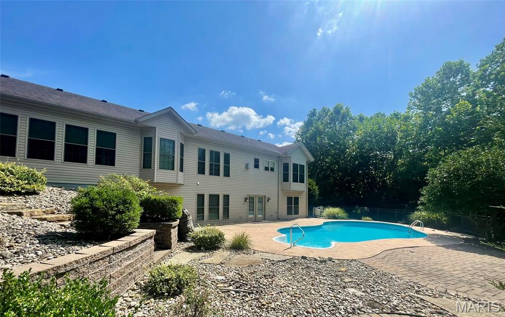 77 Woodcrest Drive