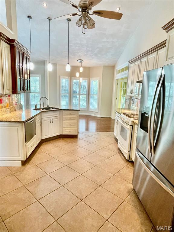 77 Woodcrest Drive
