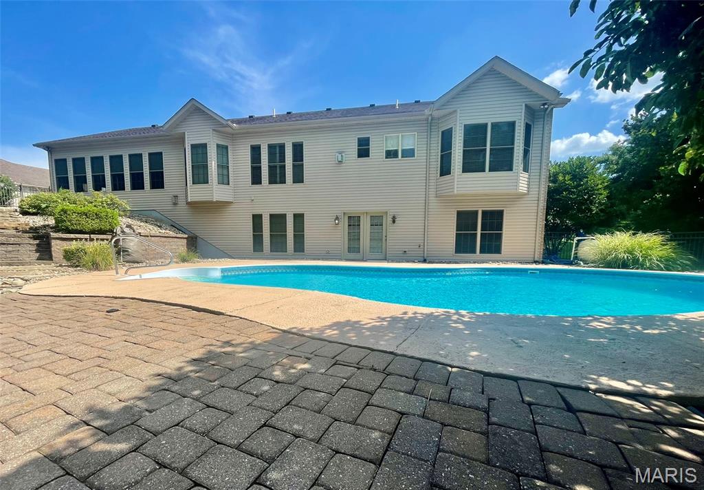 77 Woodcrest Drive