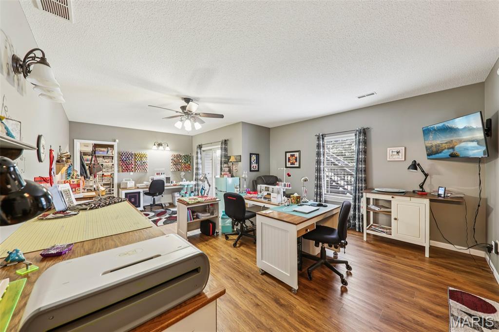 1869 Robins Mill Court