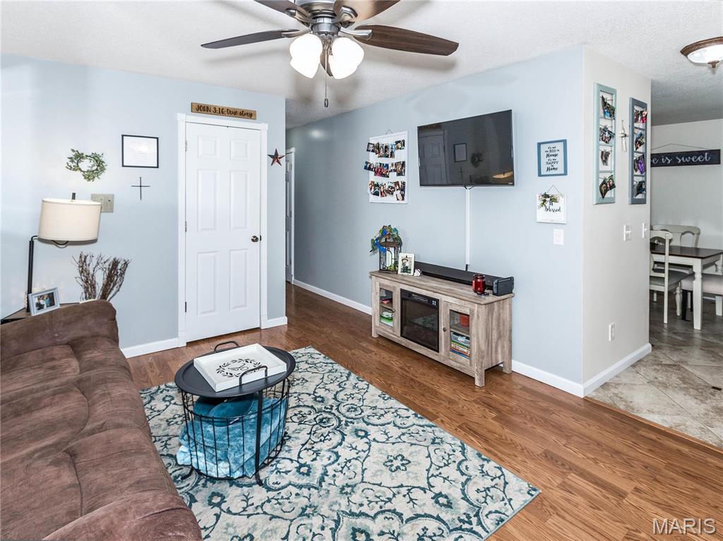 5717 Old Alton Road