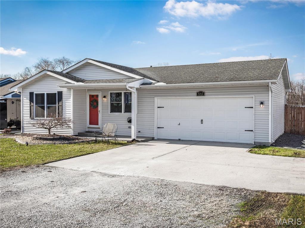 5717 Old Alton Road