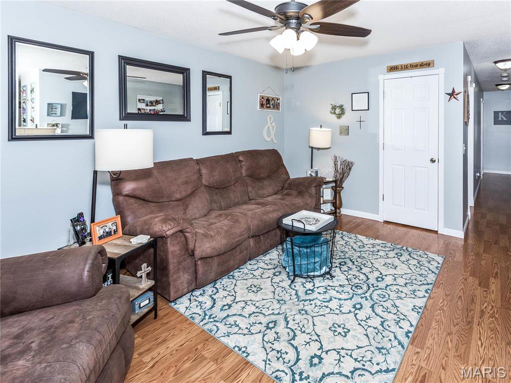 5717 Old Alton Road