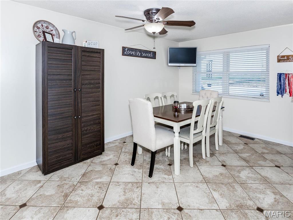 5717 Old Alton Road