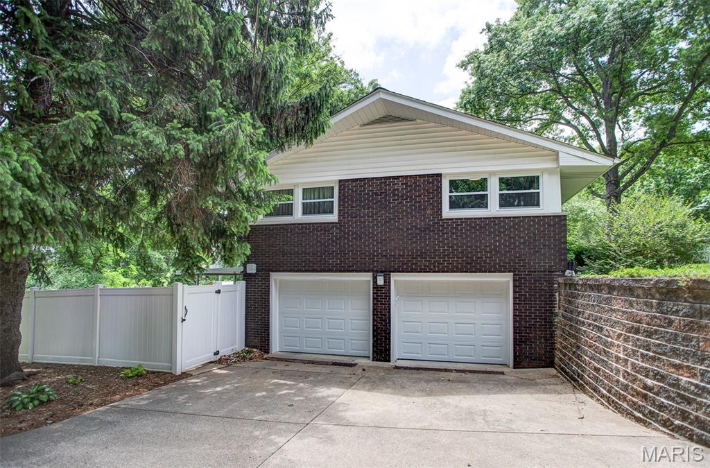 5013 Crystal Lake Dr. Drive
