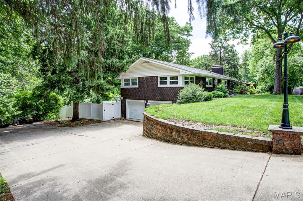 5013 Crystal Lake Dr. Drive