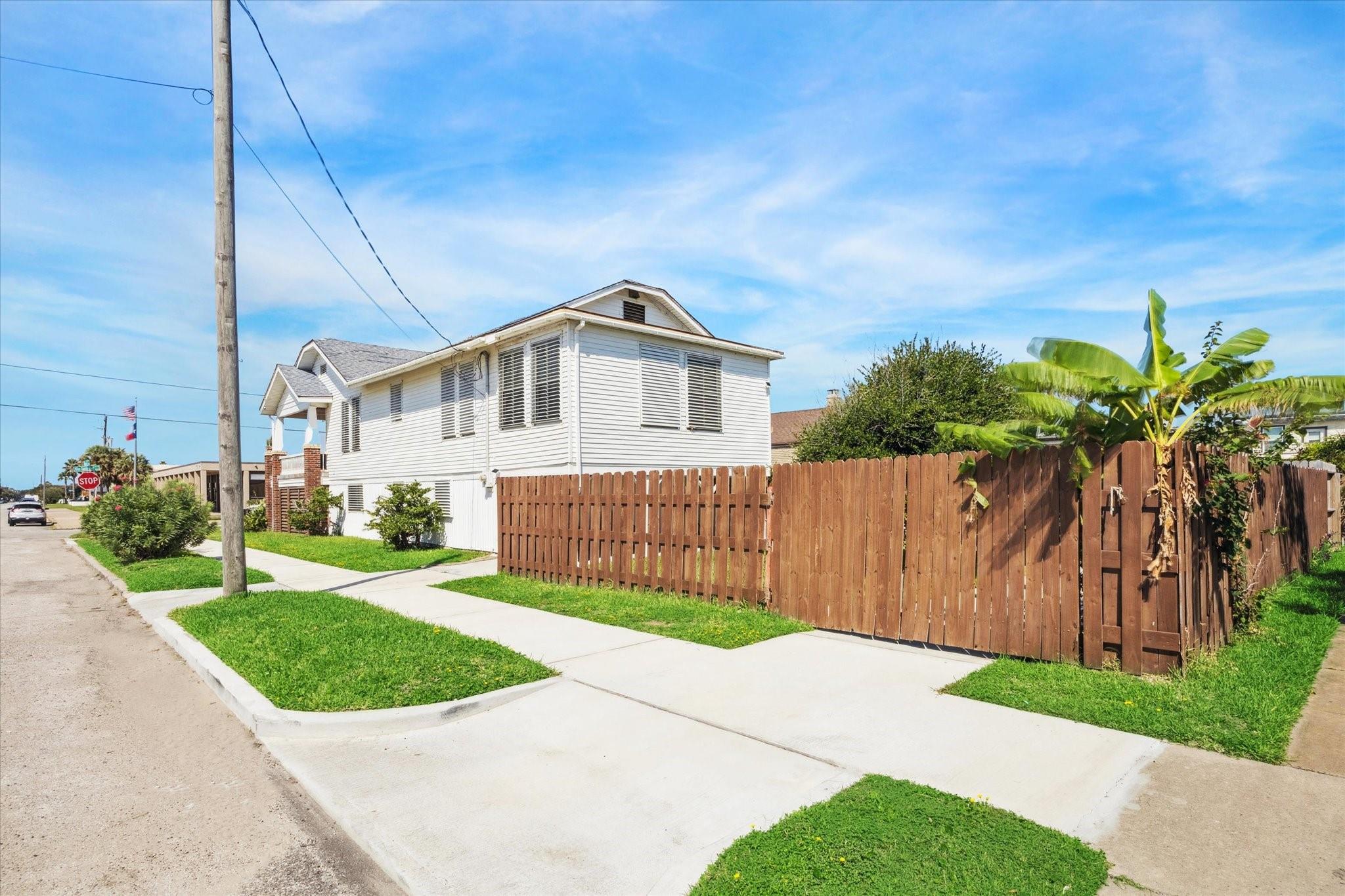 2628 Mike Gaido Blvd