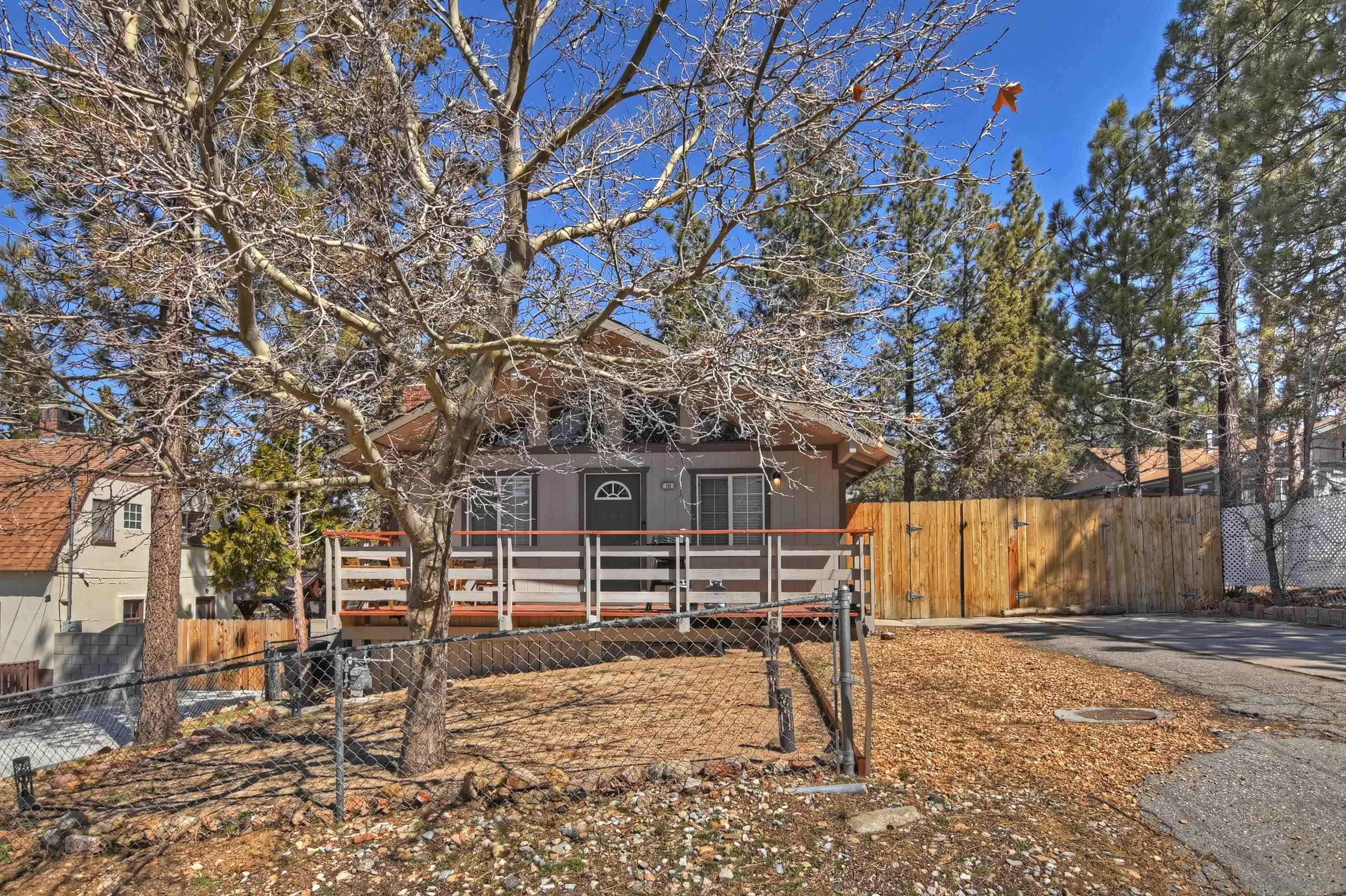 109 E Country Club Boulevard