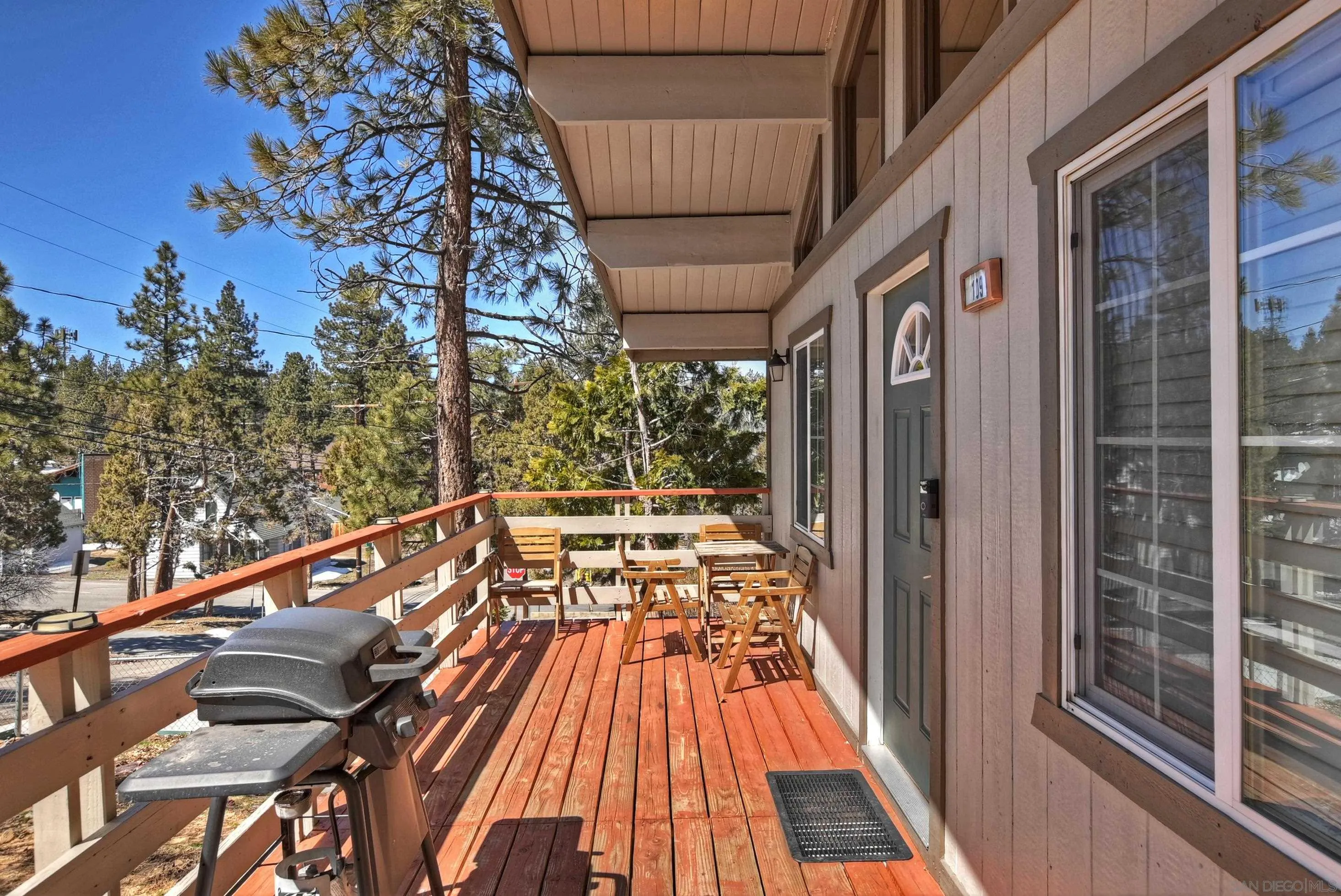 109 E Country Club Boulevard