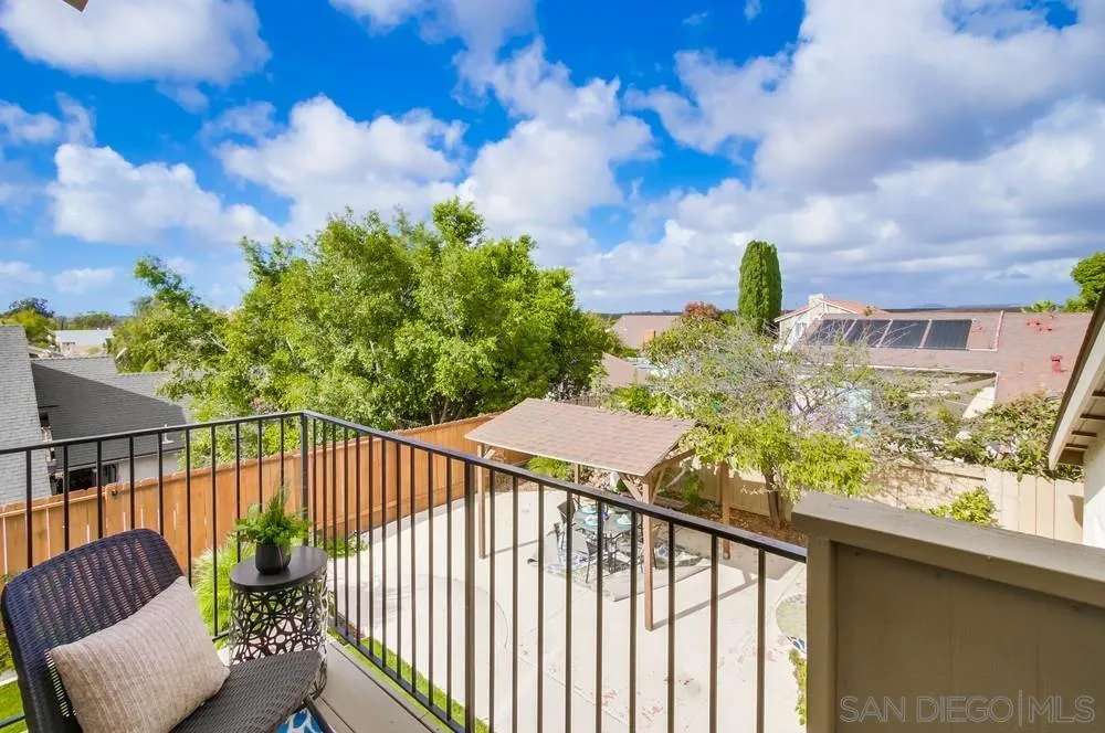 10427 La Morada Dr