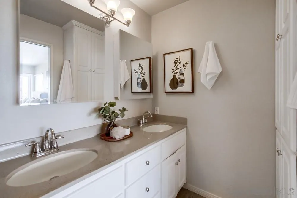 10427 La Morada Dr
