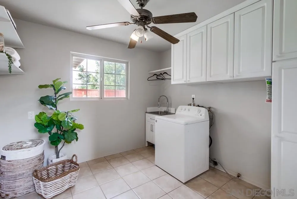 10427 La Morada Dr