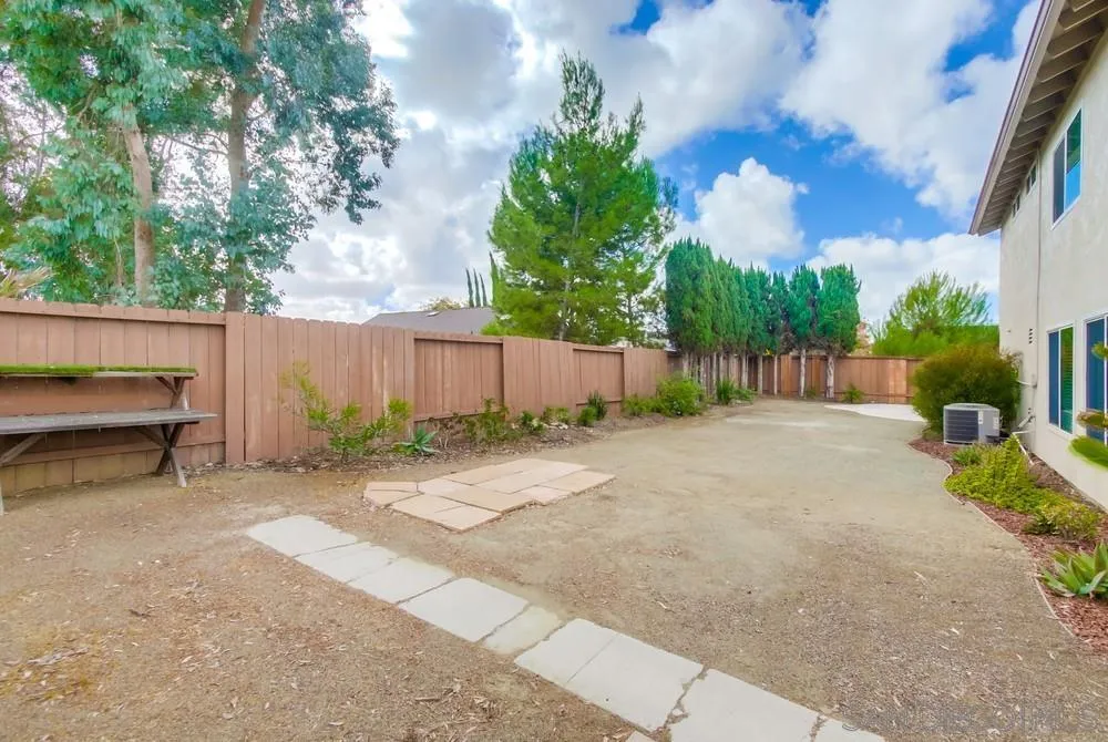 10427 La Morada Dr