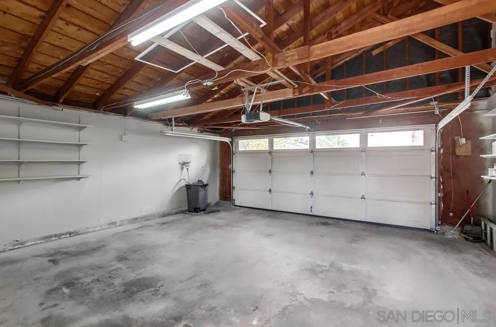 10427 La Morada Dr
