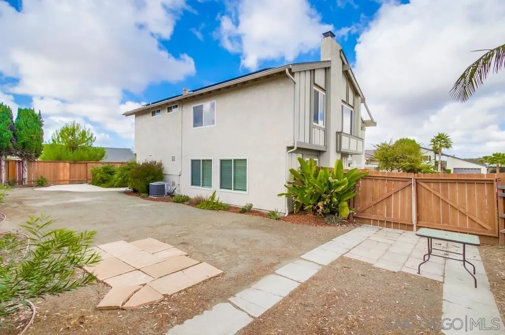 10427 La Morada Dr