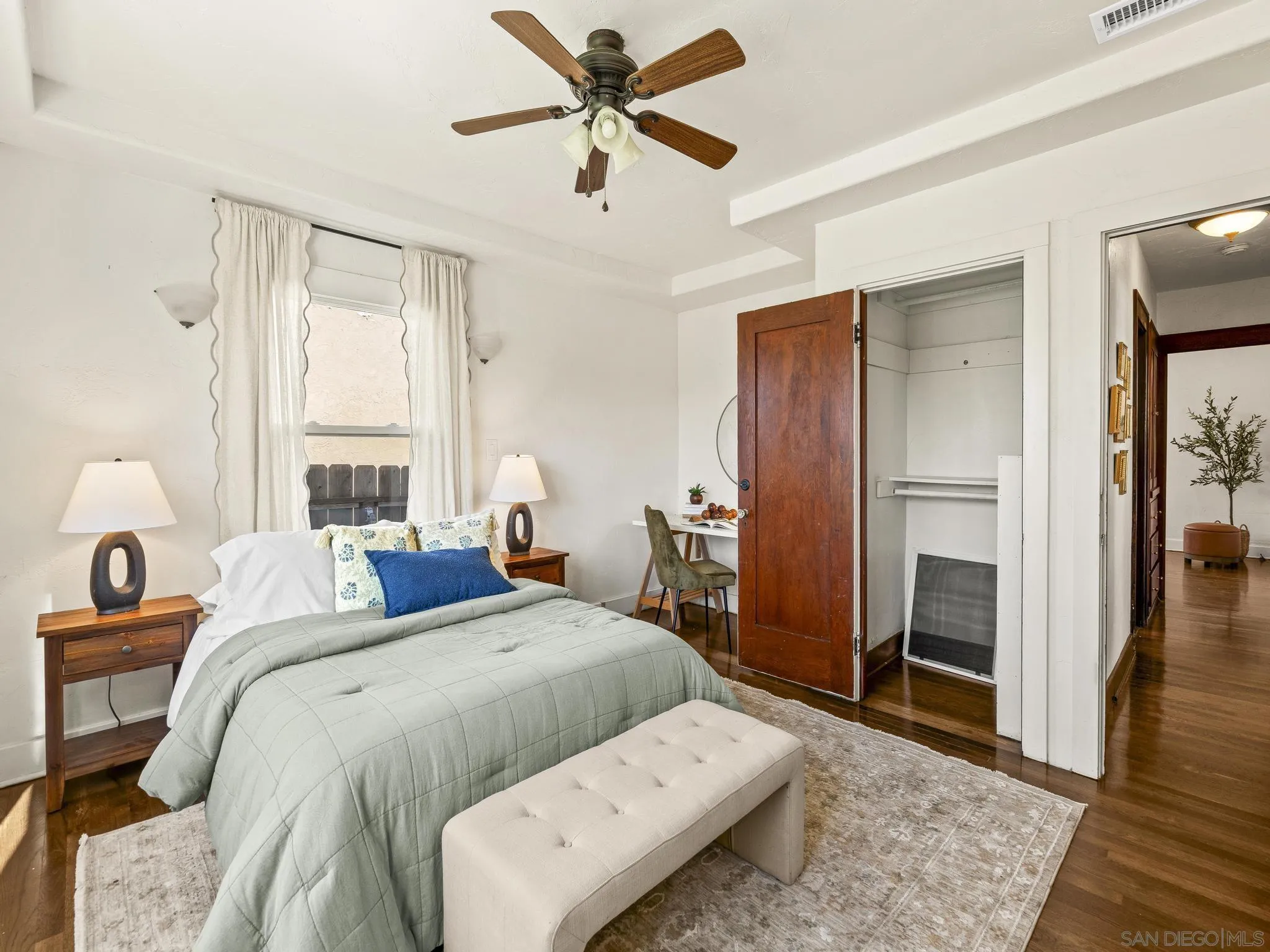 3633-37 32nd St