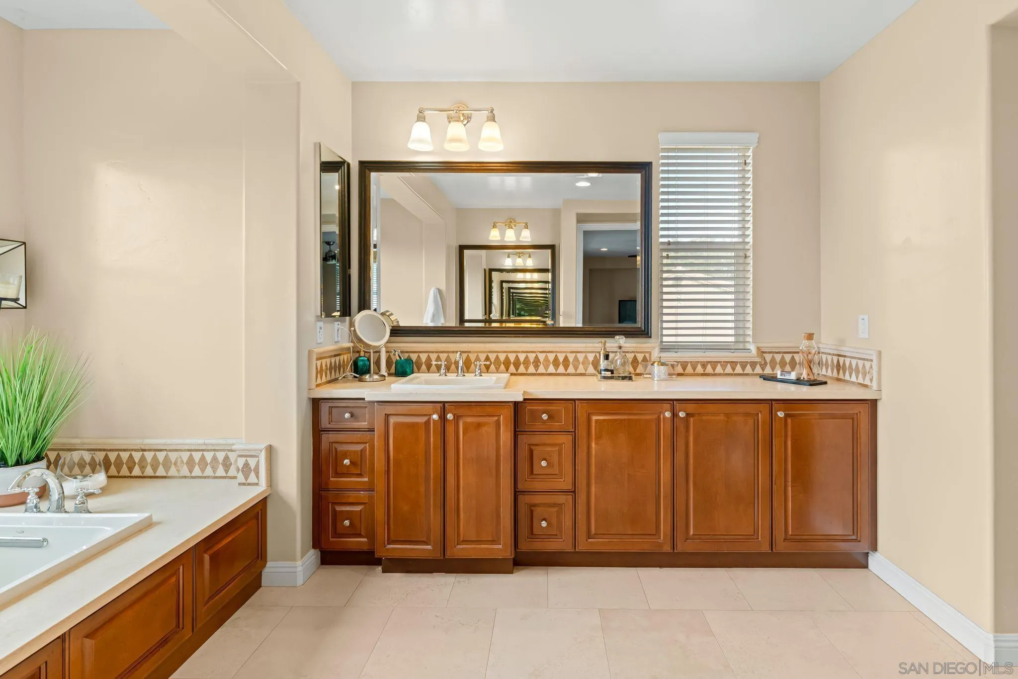 15740 Bacara Ct