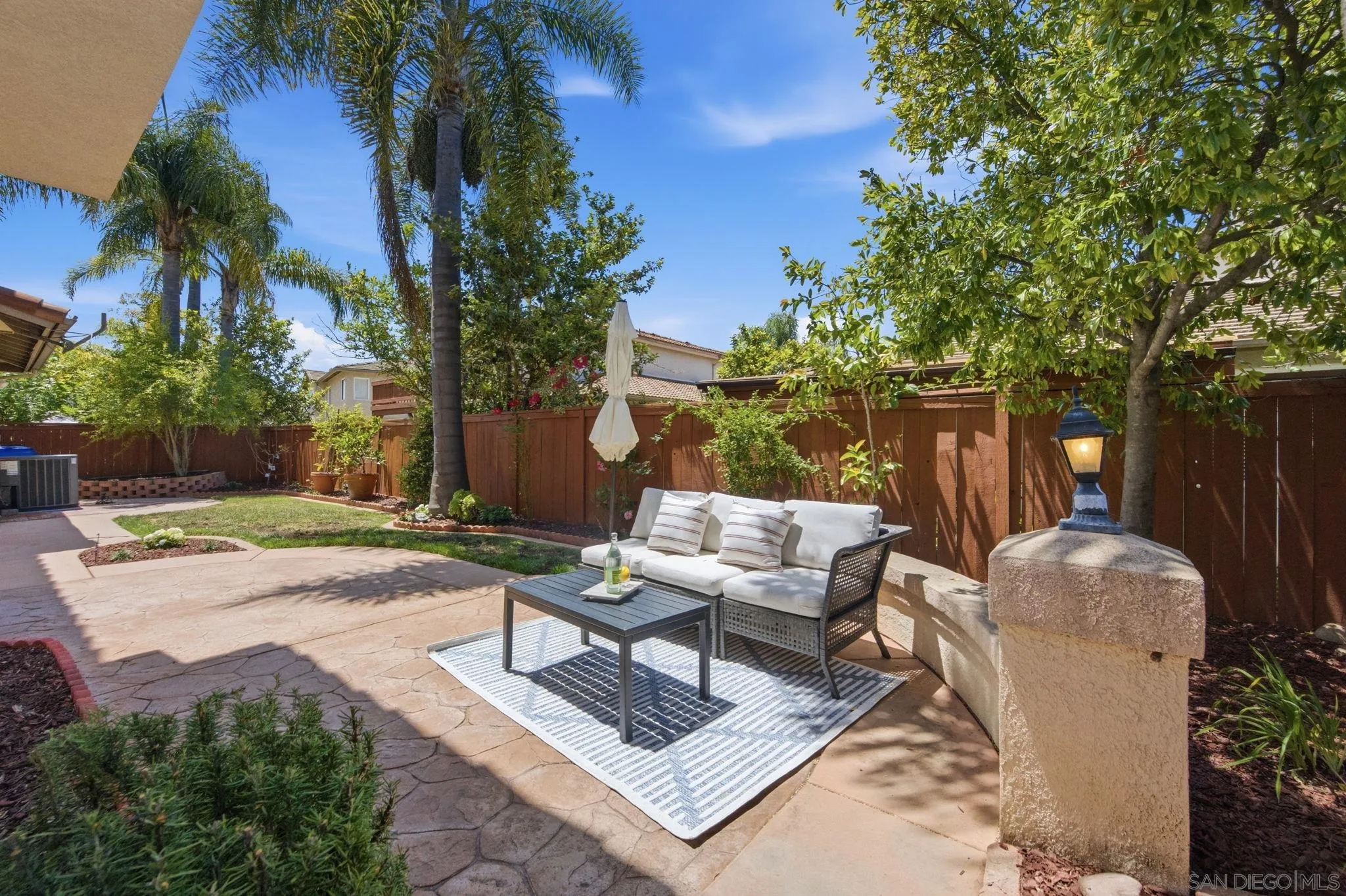 11478 Swan Lake