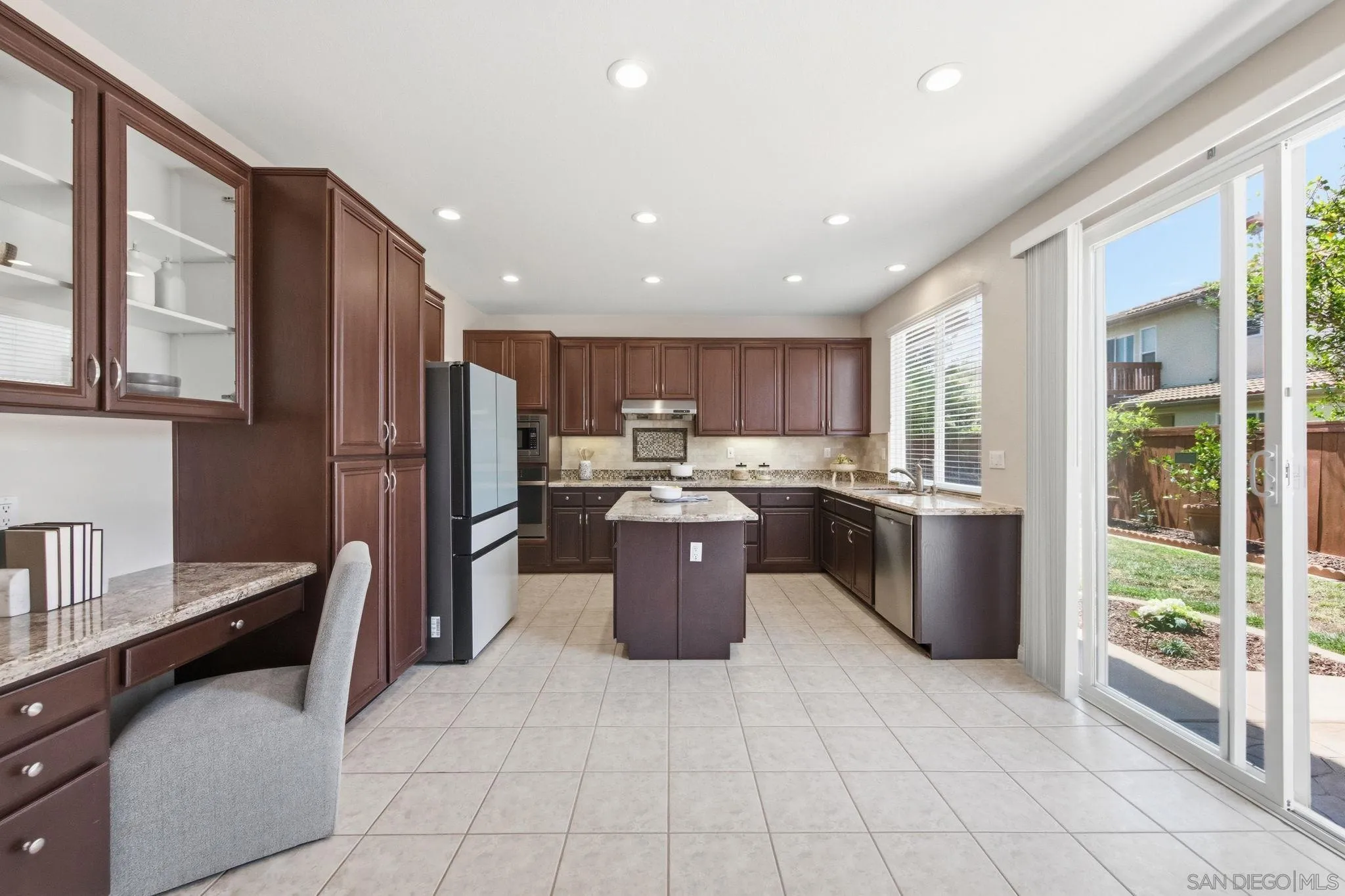 11478 Swan Lake