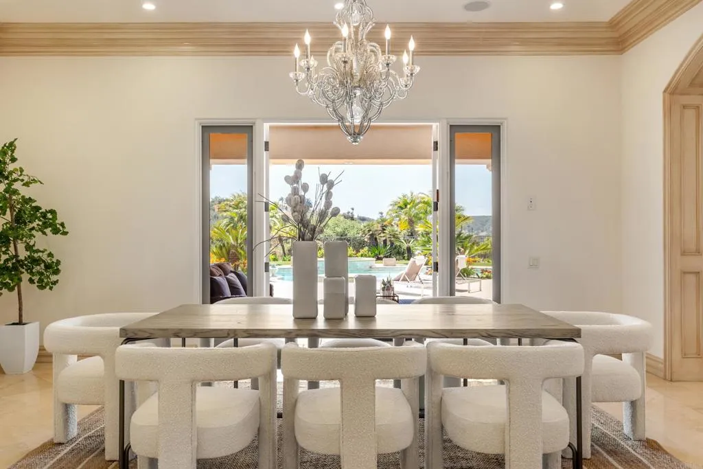 5106 Meadows Del Mar