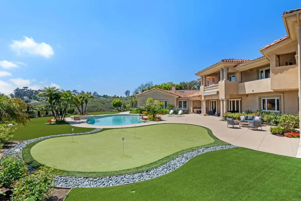 5106 Meadows Del Mar