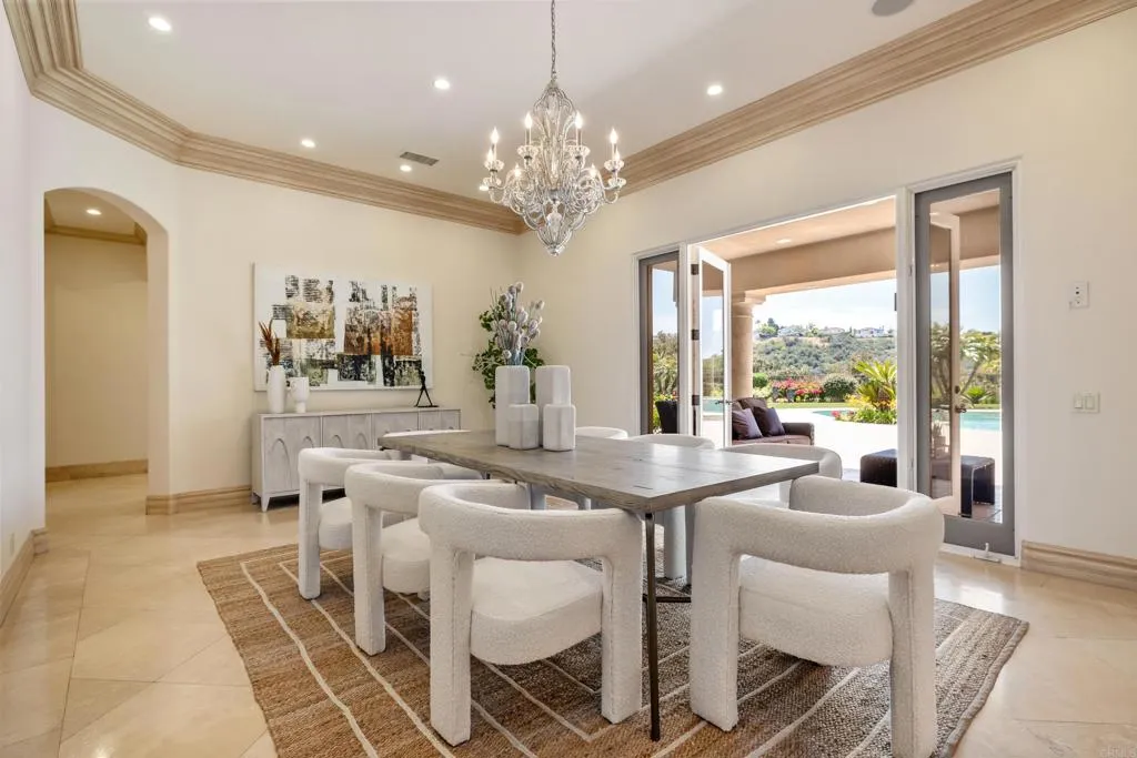 5106 Meadows Del Mar