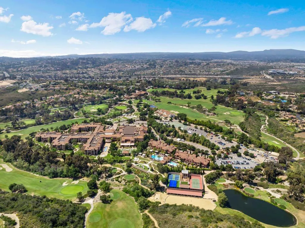 5106 Meadows Del Mar