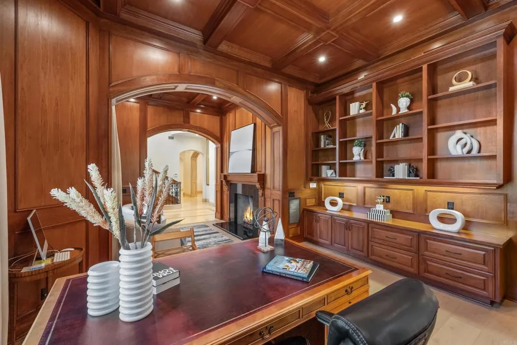 5106 Meadows Del Mar