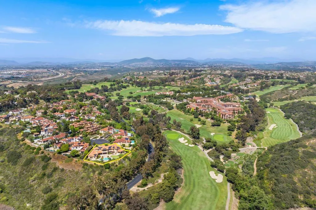 5106 Meadows Del Mar