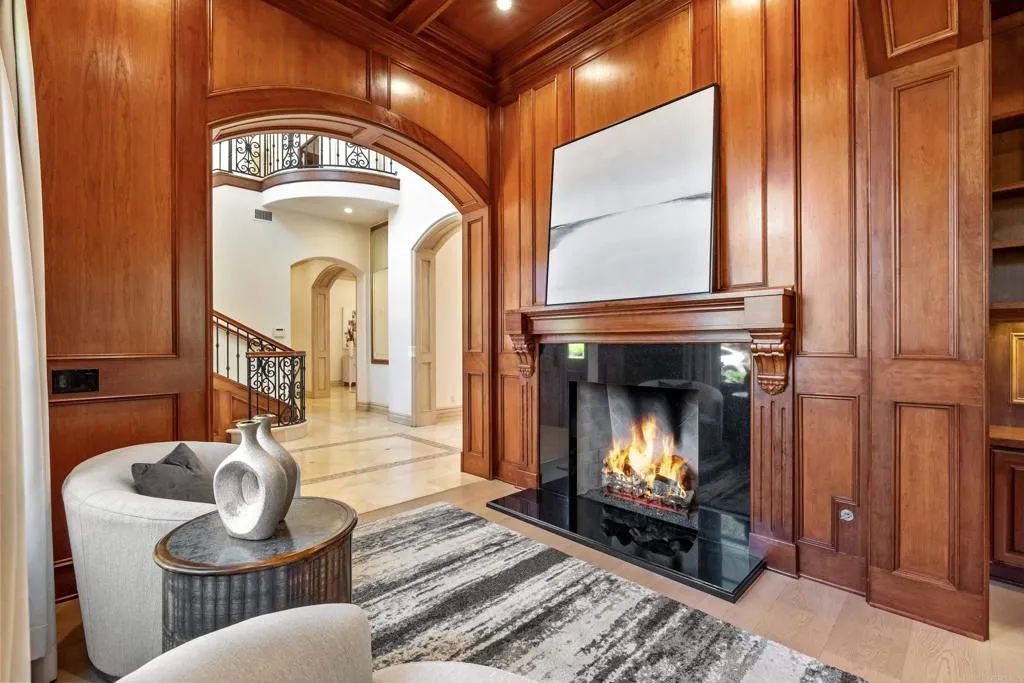 5106 Meadows Del Mar