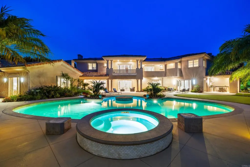 5106 Meadows Del Mar