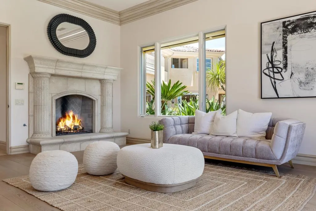 5106 Meadows Del Mar