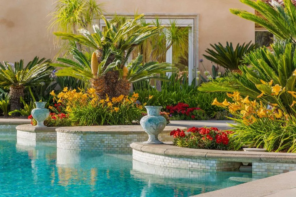 5106 Meadows Del Mar