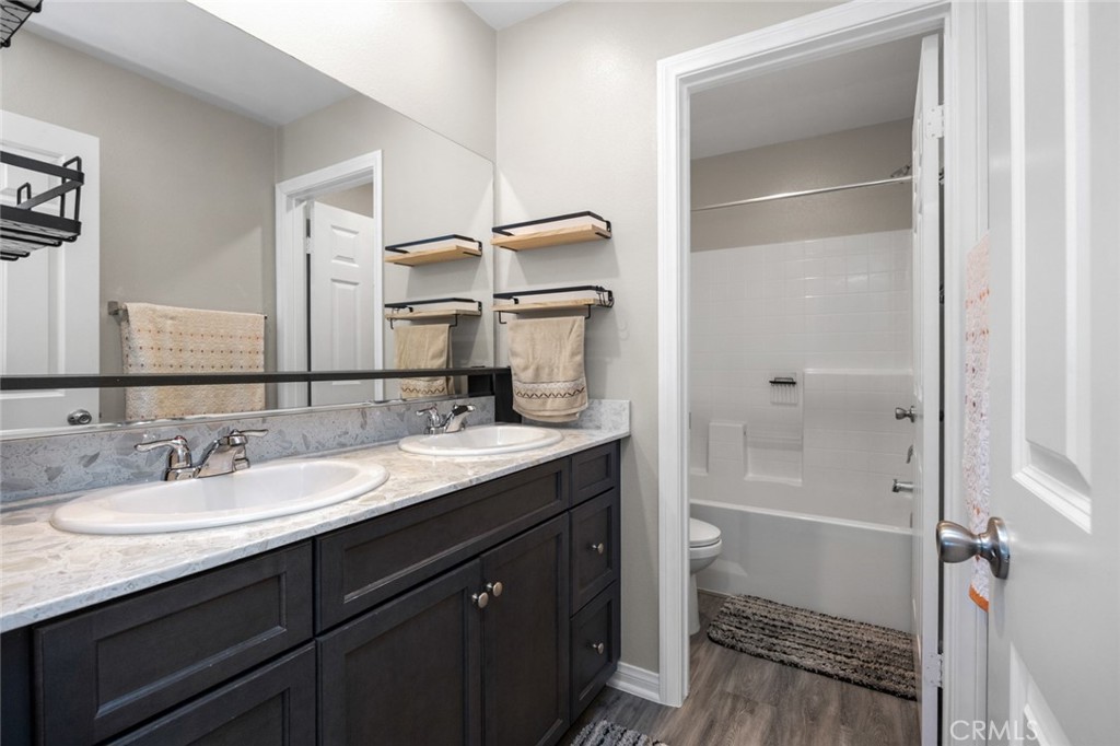 3832 Mulberry Street