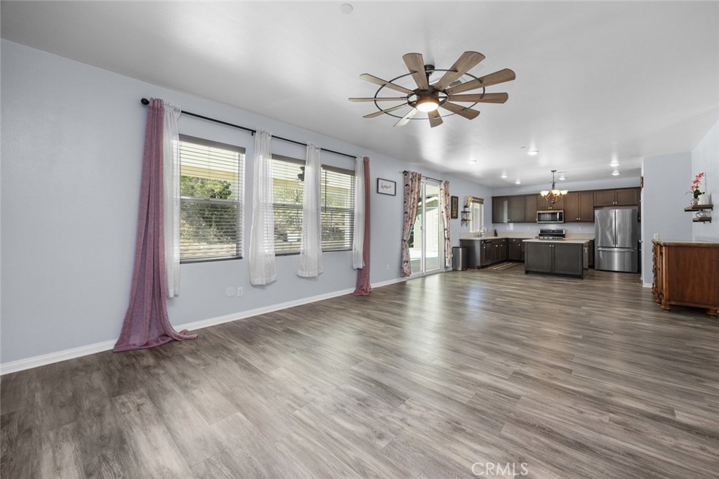 3832 Mulberry Street