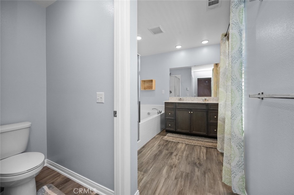 3832 Mulberry Street