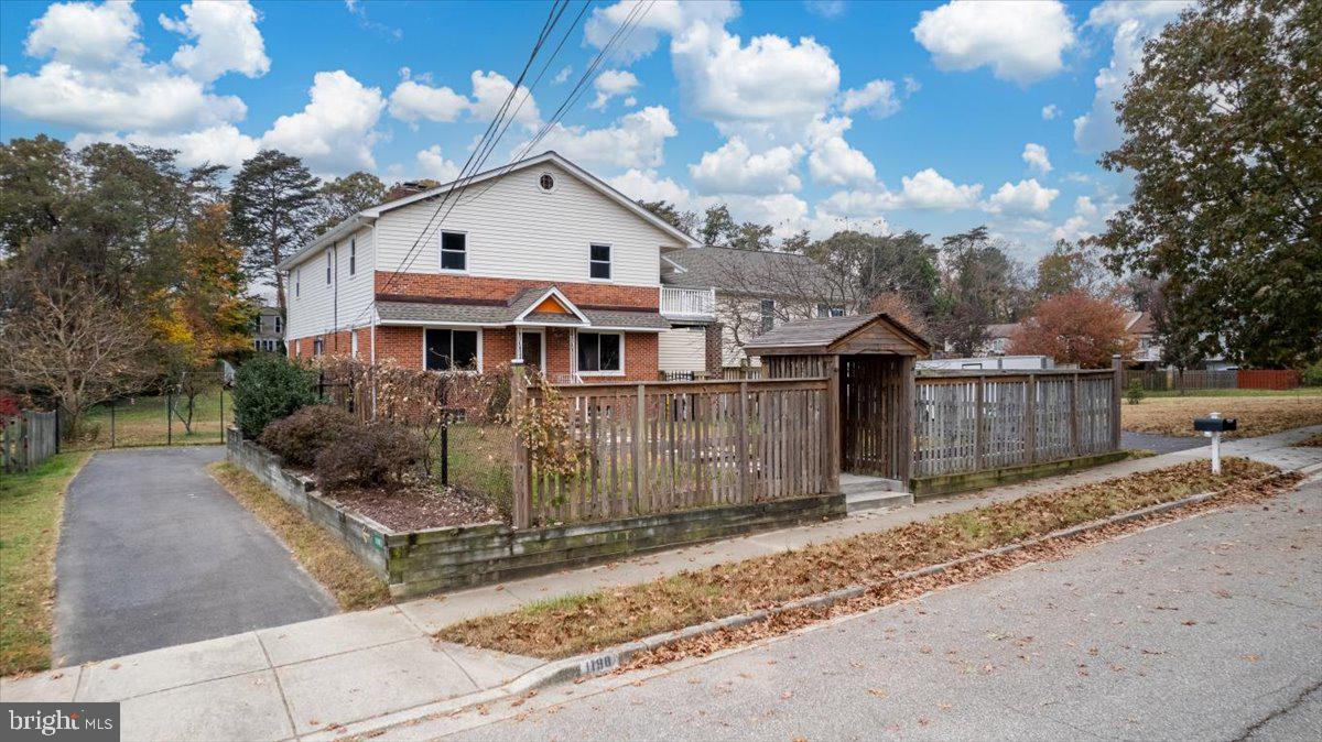 1198 HUNTER ROAD