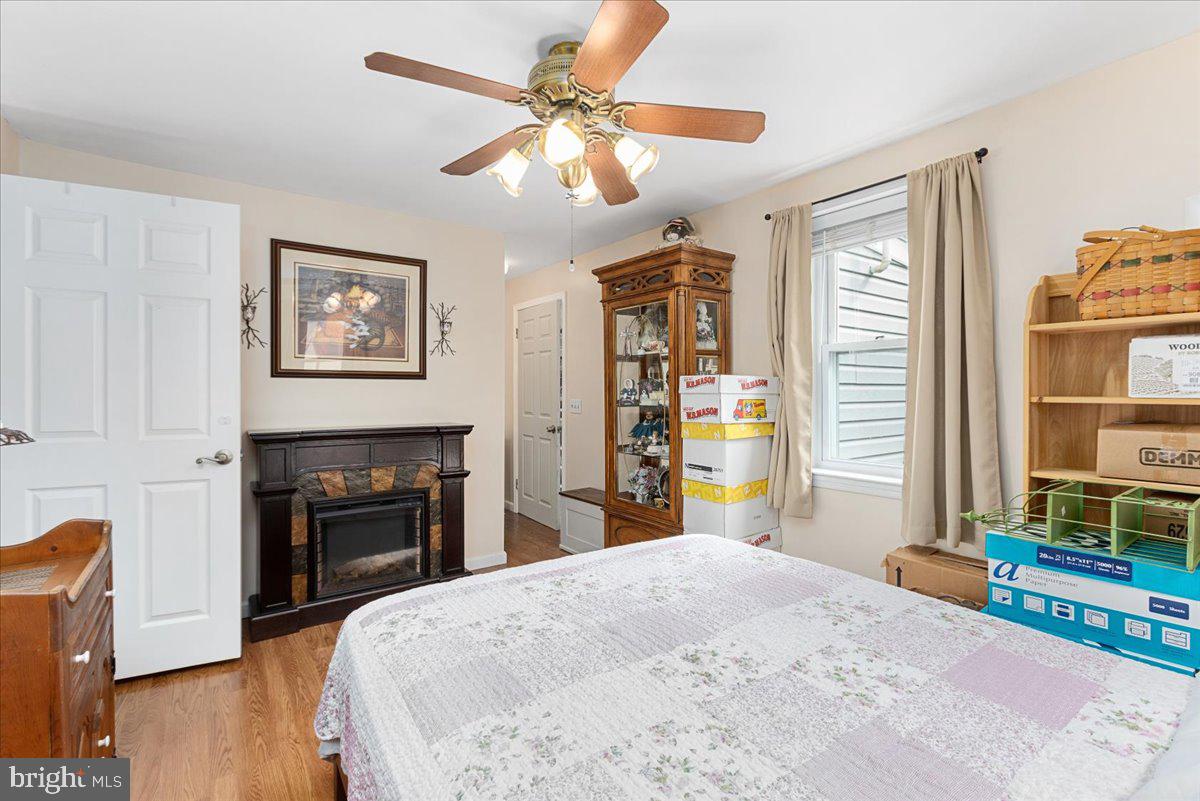 7741 OUTING AVENUE