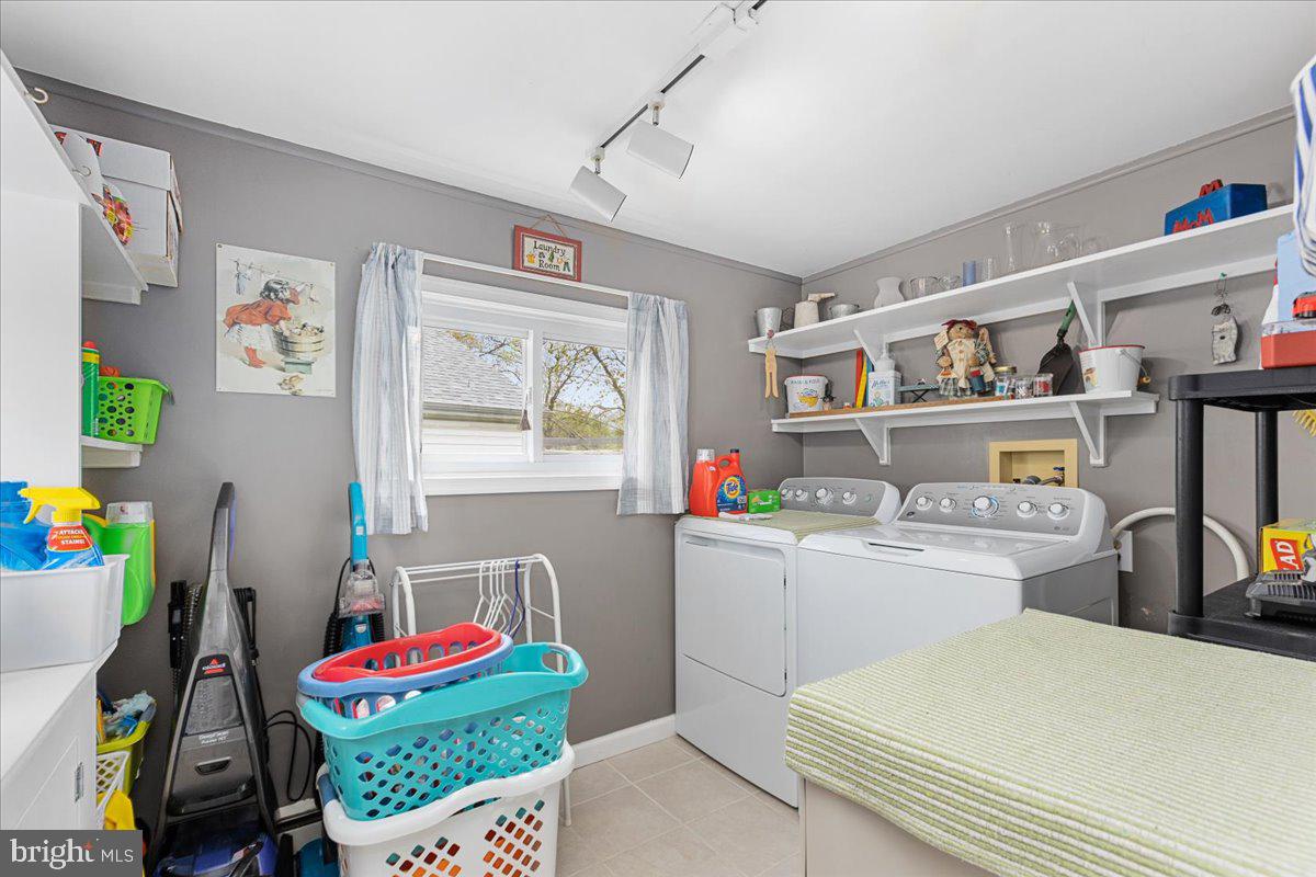 7741 OUTING AVENUE