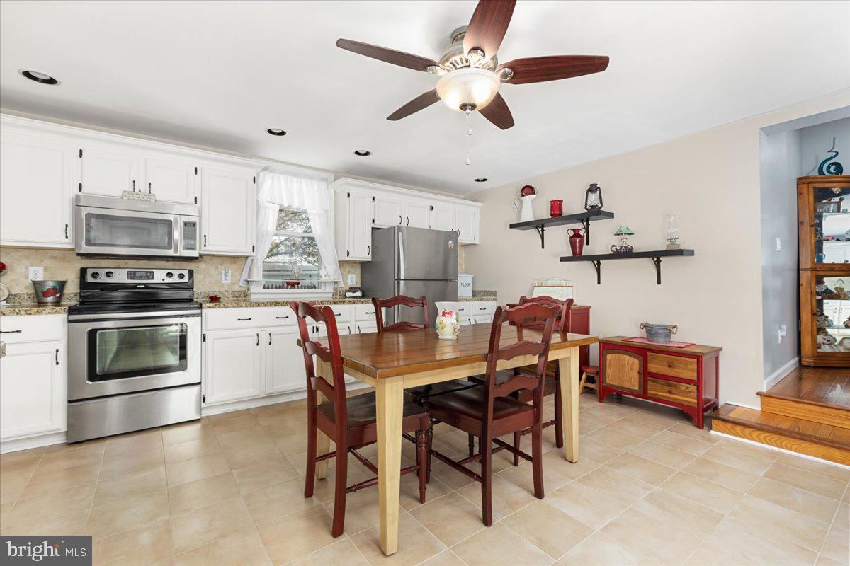 7741 OUTING AVENUE
